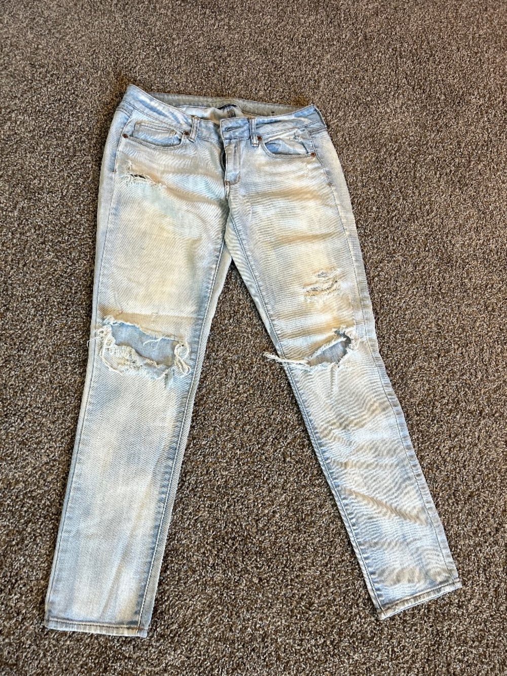American Eagle distressed skinny